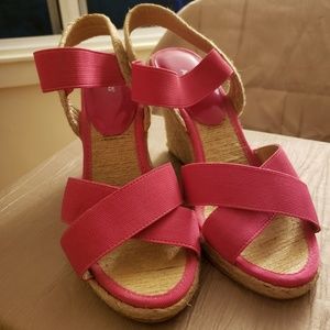 Apt 9 wedge sandals